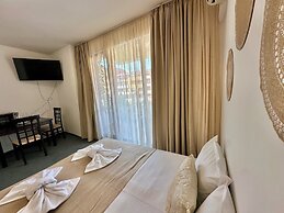 Menada Ravda Apartments