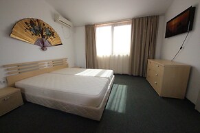 Menada Ravda Apartments