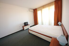 Menada Ravda Apartments