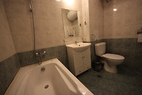 Menada Ravda Apartments