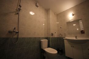 Menada Ravda Apartments