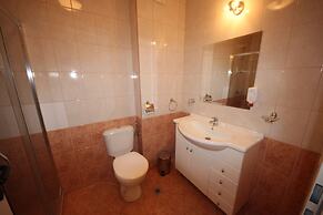 Menada Ravda Apartments