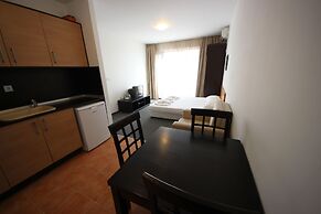 Menada Ravda Apartments