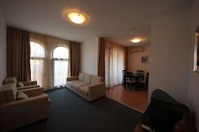 Menada Ravda Apartments