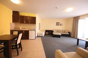 Menada Ravda Apartments