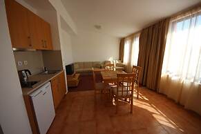 Menada Ravda Apartments