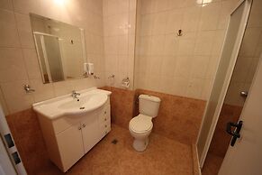 Menada Ravda Apartments