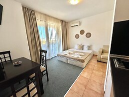 Menada Ravda Apartments