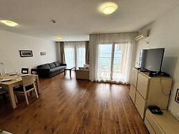 Menada Ravda Apartments