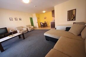 Menada Ravda Apartments