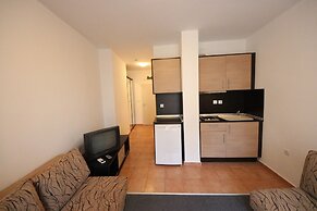 Menada Ravda Apartments