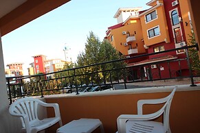 Menada Ravda Apartments