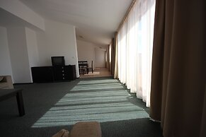 Menada Ravda Apartments