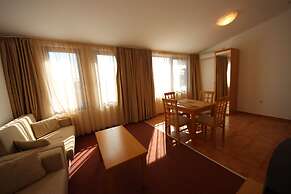 Menada Ravda Apartments