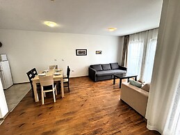 Menada Ravda Apartments