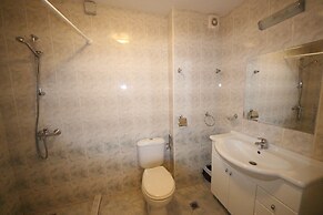 Menada Ravda Apartments