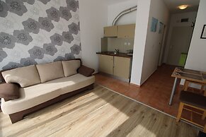 Menada Ravda Apartments