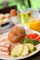 Vienna House Easy by Wyndham München