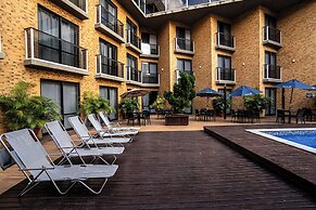 Bessa Beach Hotel