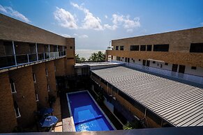 Bessa Beach Hotel
