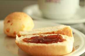 Hotel Confiance Batel