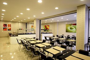 Hotel Confiance Centro Cívico