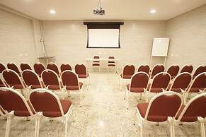 Hotel Confiance Centro Cívico