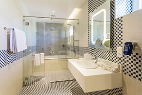 Park Inn by Radisson Hotel & Residence Duqm