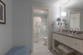 Boston Yacht Haven Inn & Marina