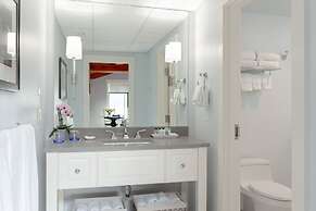 Boston Yacht Haven Inn & Marina