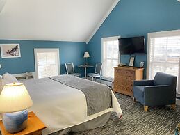 Harbor House Inn