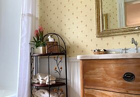 Youngtown Inn & Restaurant