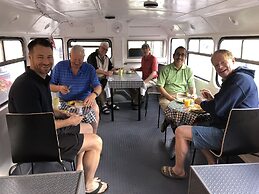 The Piccadilly Motel