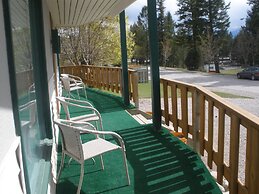 The Piccadilly Motel