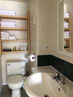 The Piccadilly Motel