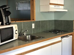 The Piccadilly Motel