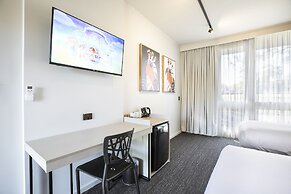 Nightcap at Sandown Park Hotel