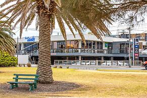 Nightcap at Sandringham Hotel