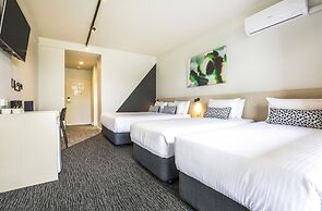 Nightcap at Seaford Hotel