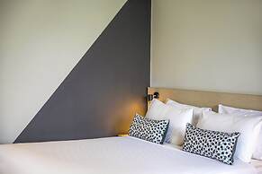 Nightcap at Seaford Hotel