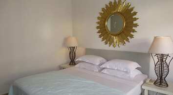 Bali Court Hotel and Apartments