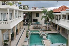 Bali Court Hotel and Apartments