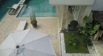 Bali Court Hotel and Apartments