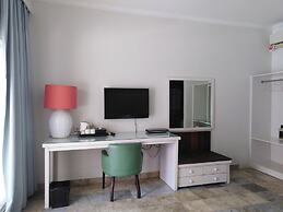 Bali Court Hotel and Apartments