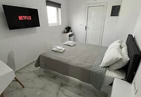 Stella Nomikou Apartments