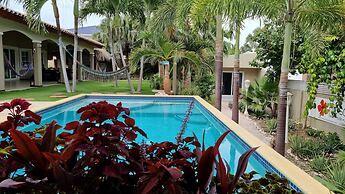 Hibiscus Beach House