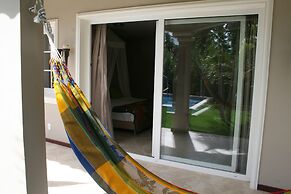 Hibiscus Beach House