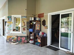 Hibiscus Beach House