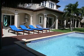 Hibiscus Beach House