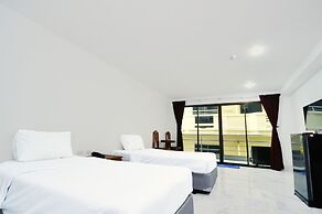 Highfive Hotel